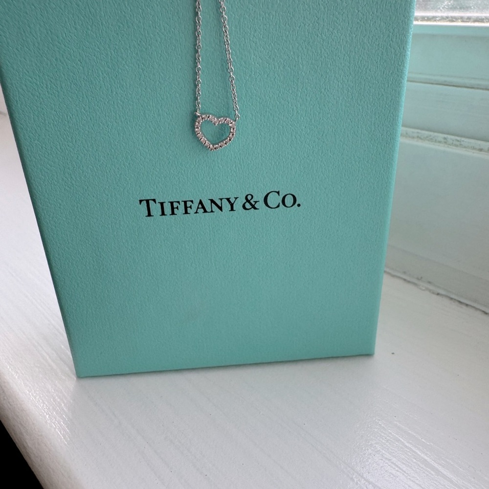 Tiffany Metro Heart Mini diamond pendant necklace